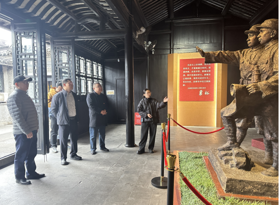 联学共建强党性 金融赋能促发展 南京银行泰兴支行开展主题党日活动